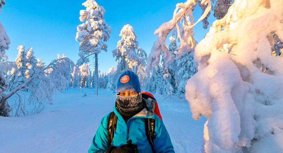 Sneeuwschoenwandelen activiteit met Simi